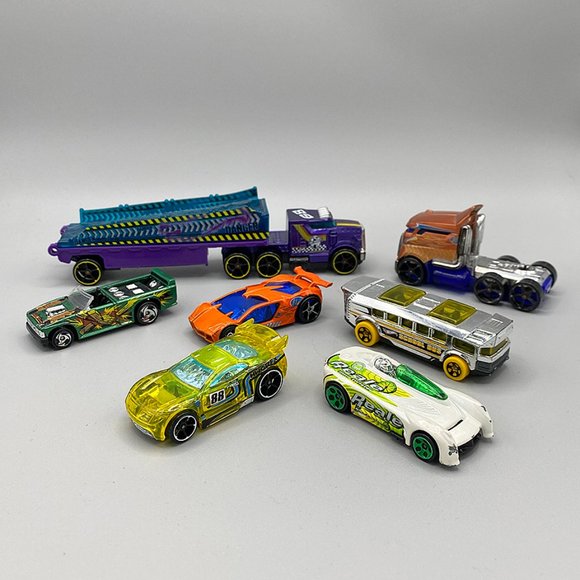 Hot Wheels Diecast Toy Cars & Trucks (Lot #2) - Picture 2 of 3